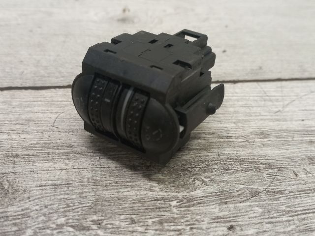 bontott VW PASSAT B5 Fényszórómagasság Állító Kapcsoló