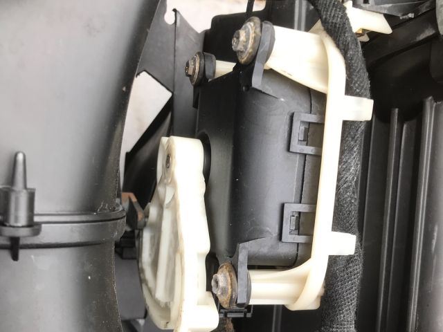 bontott VW PASSAT B5 Fűtés Box