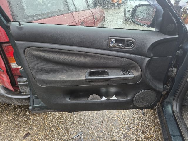 bontott VW PASSAT B5 Fűtéskapcsoló (digit klímás)