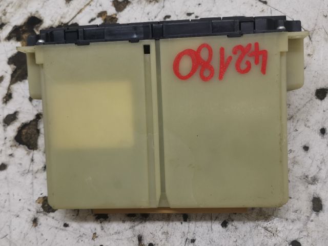 bontott VW PASSAT B5 Fűtéskapcsoló (digit klímás)