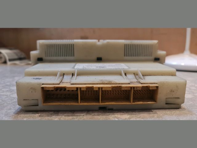 bontott VW PASSAT B5 Fűtéskapcsoló (digit klímás)