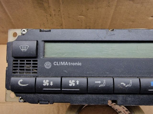 bontott VW PASSAT B5 Fűtéskapcsoló (digit klímás)
