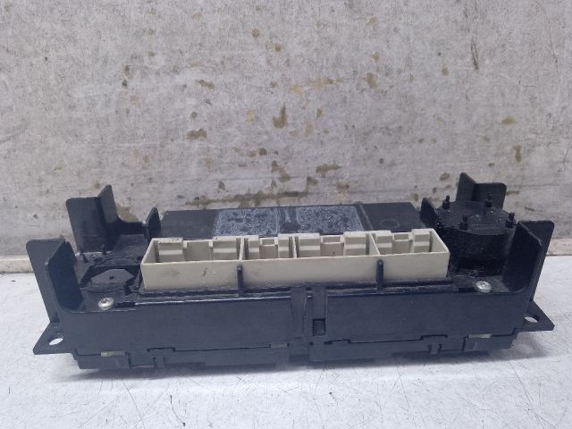 bontott VW PASSAT B5 Fűtéskapcsoló (digit klímás)
