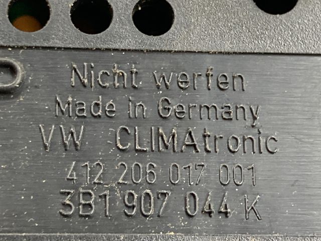 bontott VW PASSAT B5 Fűtéskapcsoló (digit klímás)