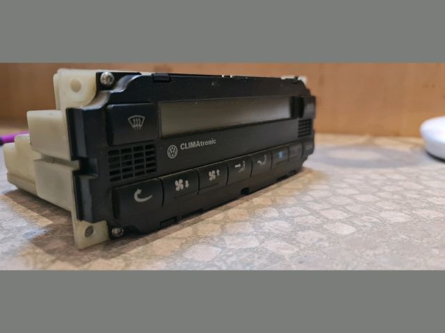 bontott VW PASSAT B5 Fűtéskapcsoló (digit klímás)