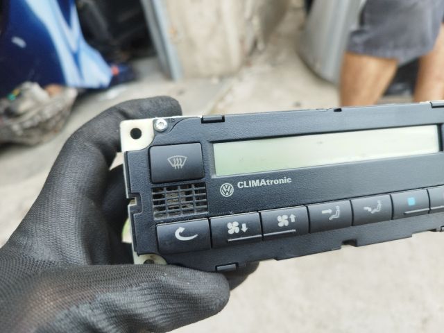 bontott VW PASSAT B5 Fűtéskapcsoló (digit klímás)