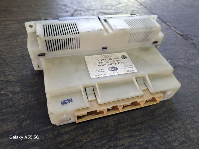 bontott VW PASSAT B5 Fűtéskapcsoló (digit klímás)