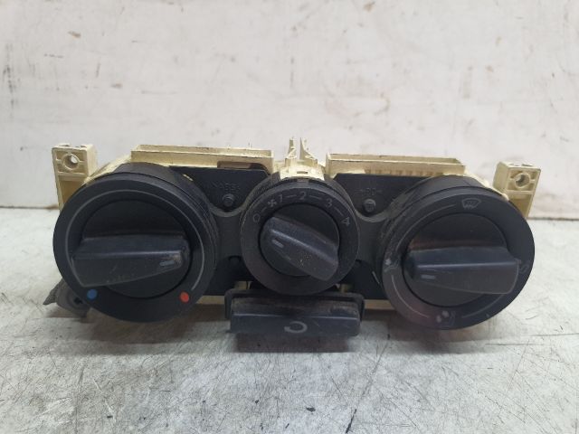 bontott VW PASSAT B5 Fűtéskapcsoló (Nem klímás)