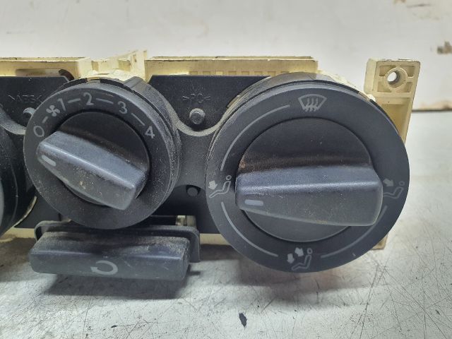 bontott VW PASSAT B5 Fűtéskapcsoló (Nem klímás)