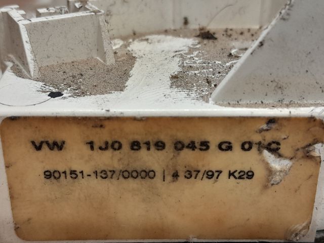 bontott VW PASSAT B5 Fűtéskapcsoló (Nem klímás)