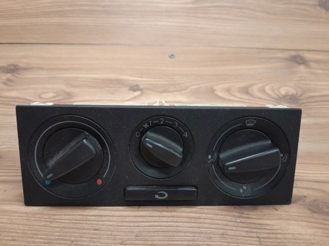 bontott VW PASSAT B5 Fűtéskapcsoló (Nem klímás)