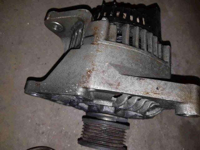 bontott VW PASSAT B5 Generátor