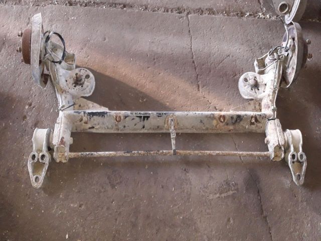 bontott VW PASSAT B5 Hátsó Híd (Tárcsafékes)