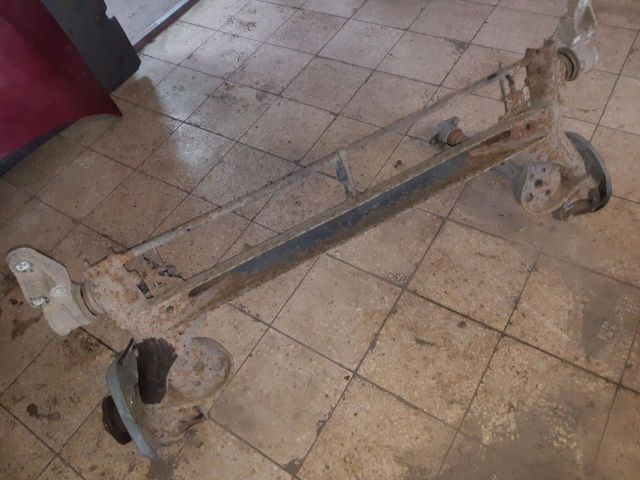 bontott VW PASSAT B5 Hátsó Híd (Tárcsafékes)