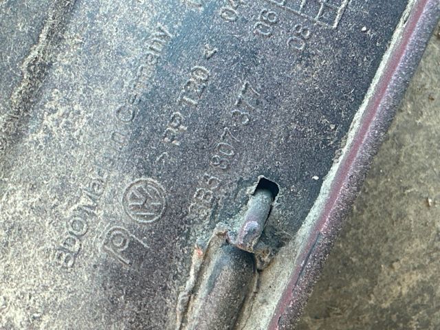 bontott VW PASSAT B5 Hátsó Lökhárító (Részeivel)