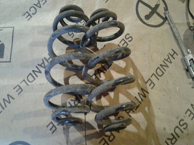 bontott VW PASSAT B5 Hátsó Rugó Pár