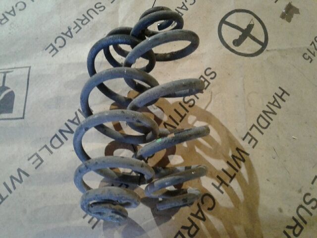 bontott VW PASSAT B5 Hátsó Rugó Pár