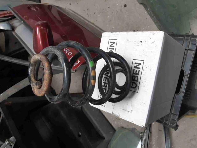 bontott VW PASSAT B5 Hátsó Rugó