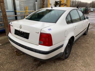 bontott VW PASSAT B5 Hátsó Szélvédő