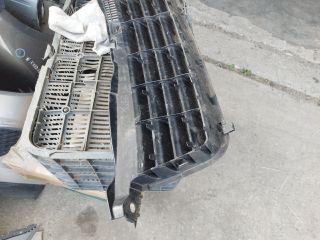 bontott VW PASSAT B5 Hűtőrács