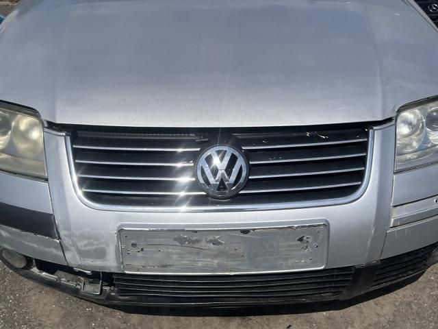 bontott VW PASSAT B5 Hűtőrács