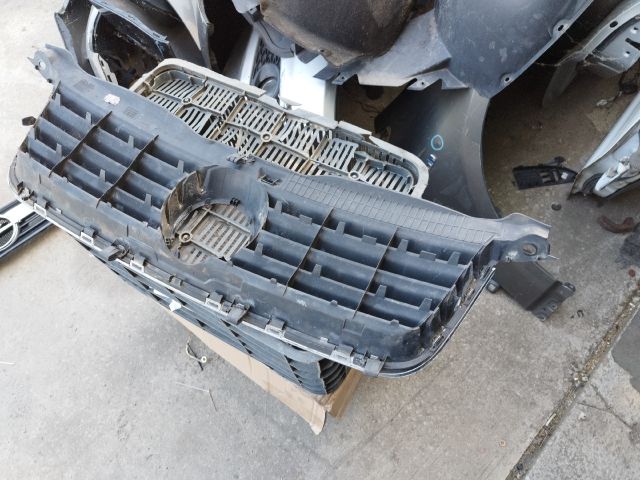 bontott VW PASSAT B5 Hűtőrács