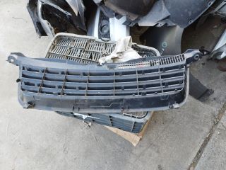 bontott VW PASSAT B5 Hűtőrács