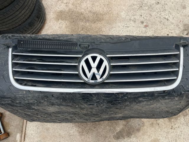 bontott VW PASSAT B5 Hűtőrács