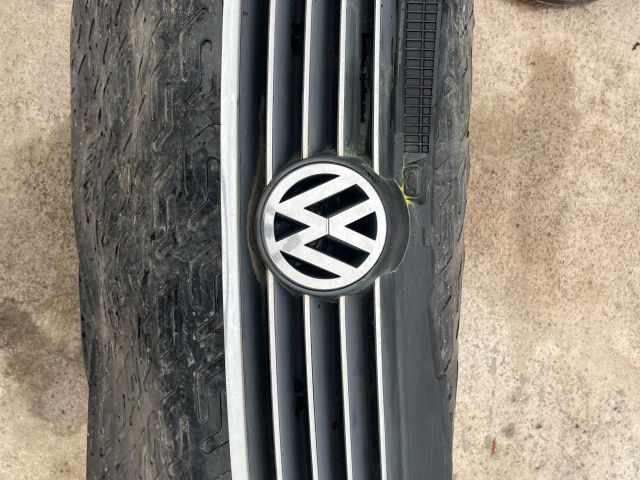 bontott VW PASSAT B5 Hűtőrács