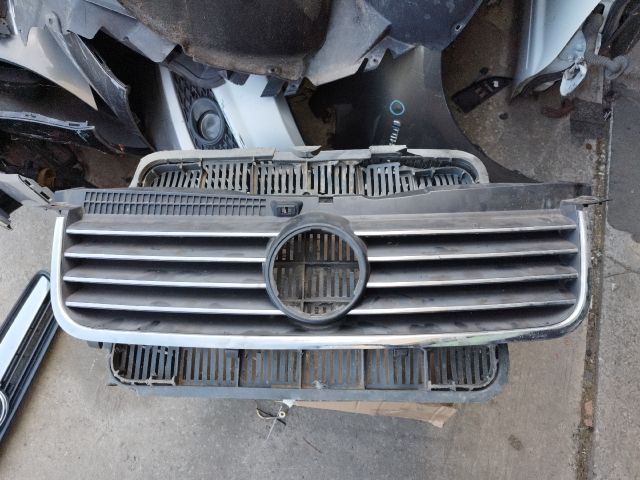 bontott VW PASSAT B5 Hűtőrács