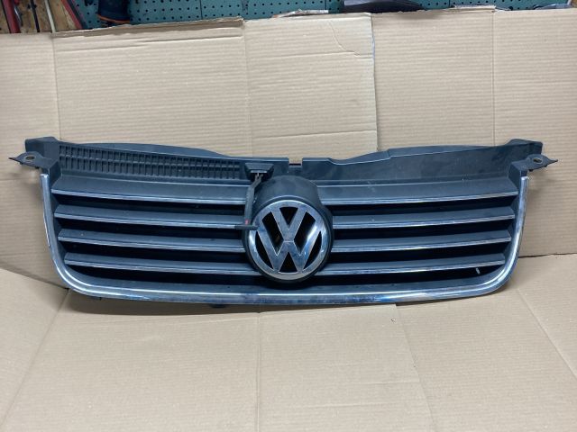 bontott VW PASSAT B5 Hűtőrács