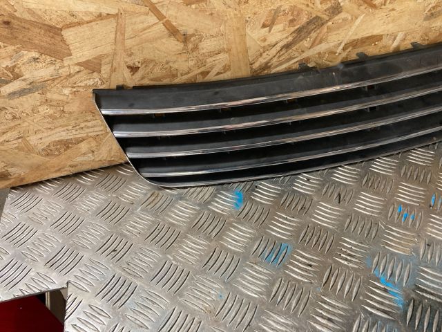 bontott VW PASSAT B5 Hűtőrács