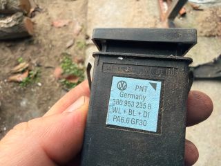 bontott VW PASSAT B5 Irányjelző Relé