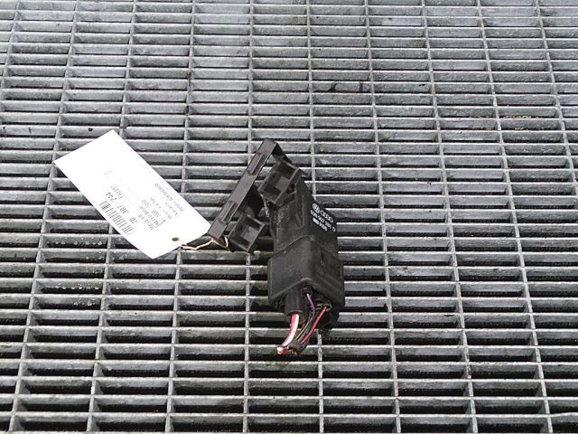 bontott VW PASSAT B5 Izzító Relé