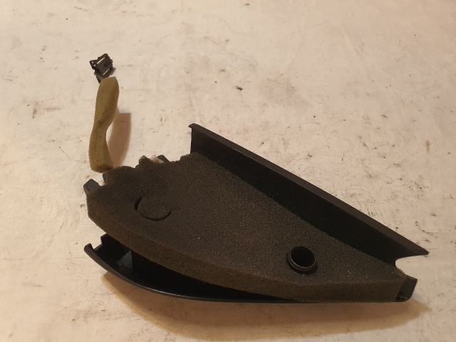 bontott VW PASSAT B5 Jobb A Oszlop Hangszóró Burkolat