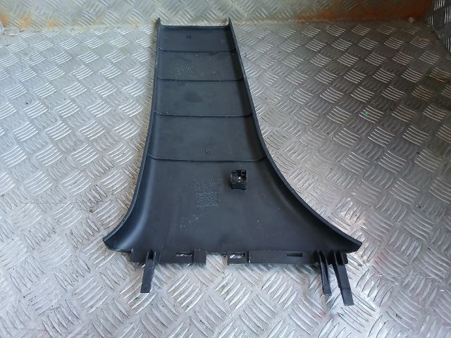 bontott VW PASSAT B5 Jobb B Oszlop Burkolat