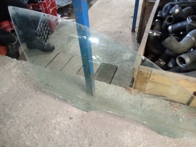 bontott VW PASSAT B5 Jobb első Ablak