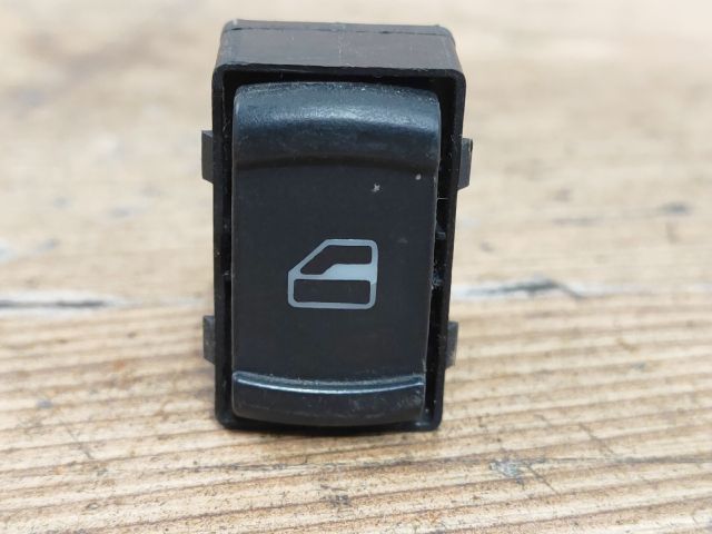 bontott VW PASSAT B5 Jobb első Ablakemelő Kapcsoló