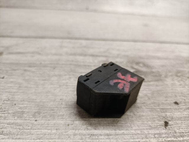 bontott VW PASSAT B5 Jobb első Ablakemelő Kapcsoló