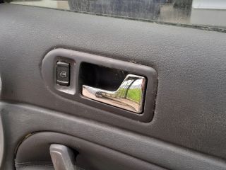 bontott VW PASSAT B5 Jobb első Ablakemelő Kapcsoló