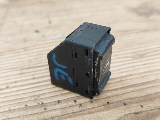 bontott VW PASSAT B5 Jobb első Ablakemelő Kapcsoló