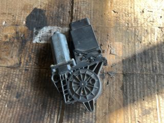 bontott VW PASSAT B5 Jobb első Ablakemelő Motor