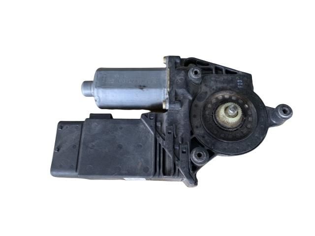 bontott VW PASSAT B5 Jobb első Ablakemelő Motor