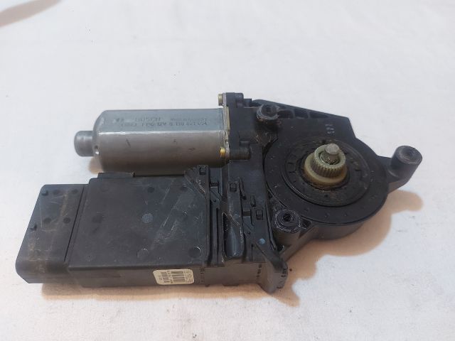 bontott VW PASSAT B5 Jobb első Ablakemelő Motor