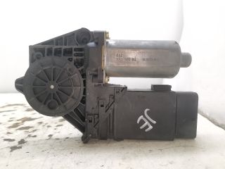 bontott VW PASSAT B5 Jobb első Ablakemelő Motor