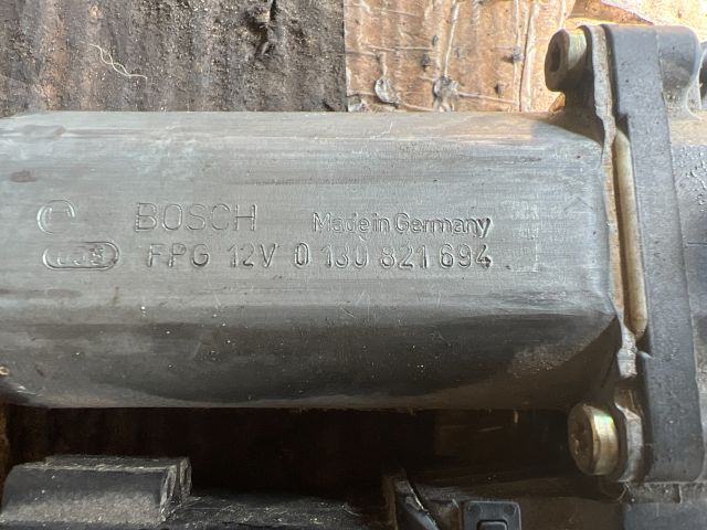 bontott VW PASSAT B5 Jobb első Ablakemelő Motor