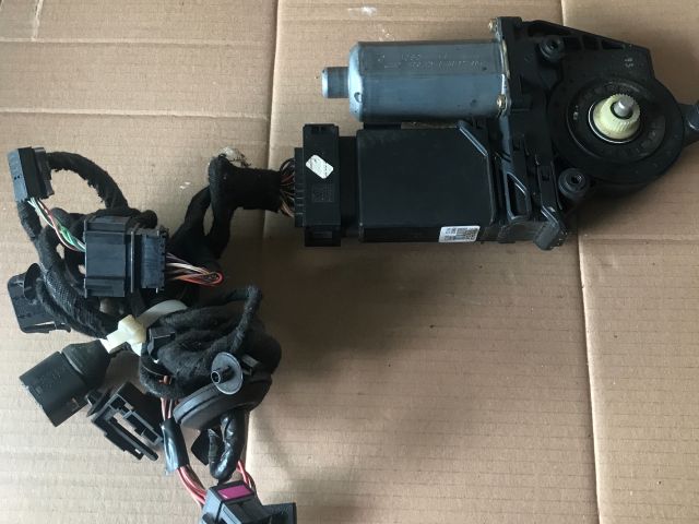 bontott VW PASSAT B5 Jobb első Ablakemelő Motor