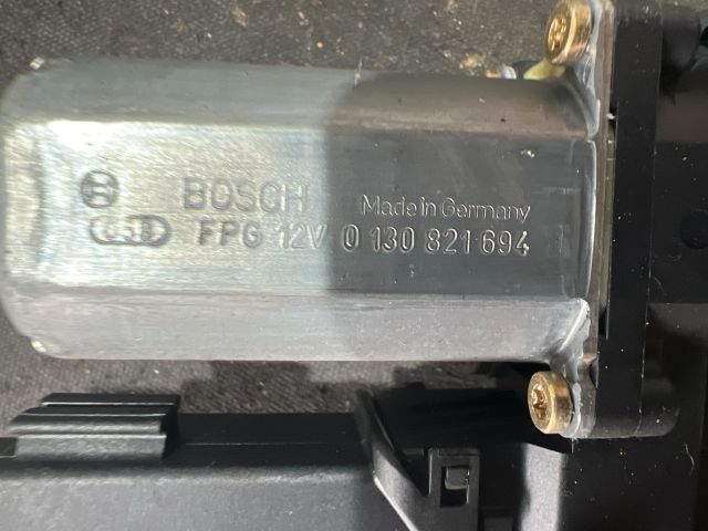 bontott VW PASSAT B5 Jobb első Ablakemelő Motor