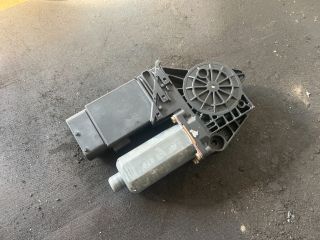 bontott VW PASSAT B5 Jobb első Ablakemelő Motor
