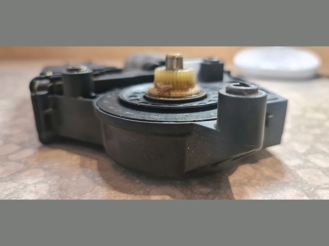 bontott VW PASSAT B5 Jobb első Ablakemelő Motor